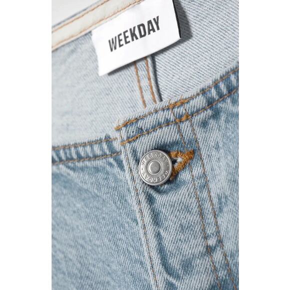 Weekday Ultra Low Rise Lazer Y2K Paris Flare Leg Jeans Light Wash Sz 24 A001615 - Picture 2 of 10